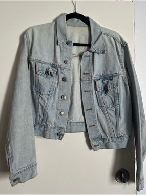Brandy Melville Light Blue Cropped Denim Jacket